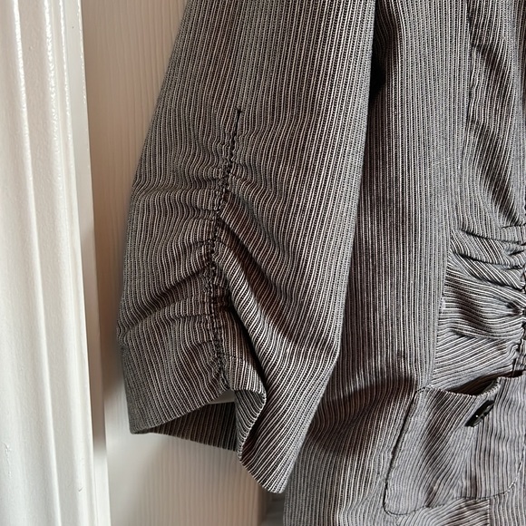 3/4 Sleeve Blazer - Picture 4 of 6